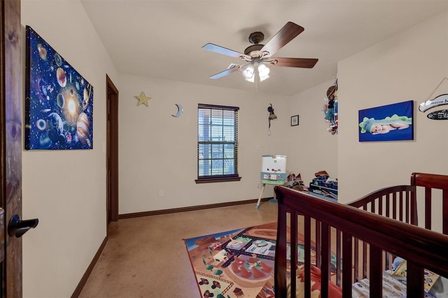 Land Listing Agent Photo