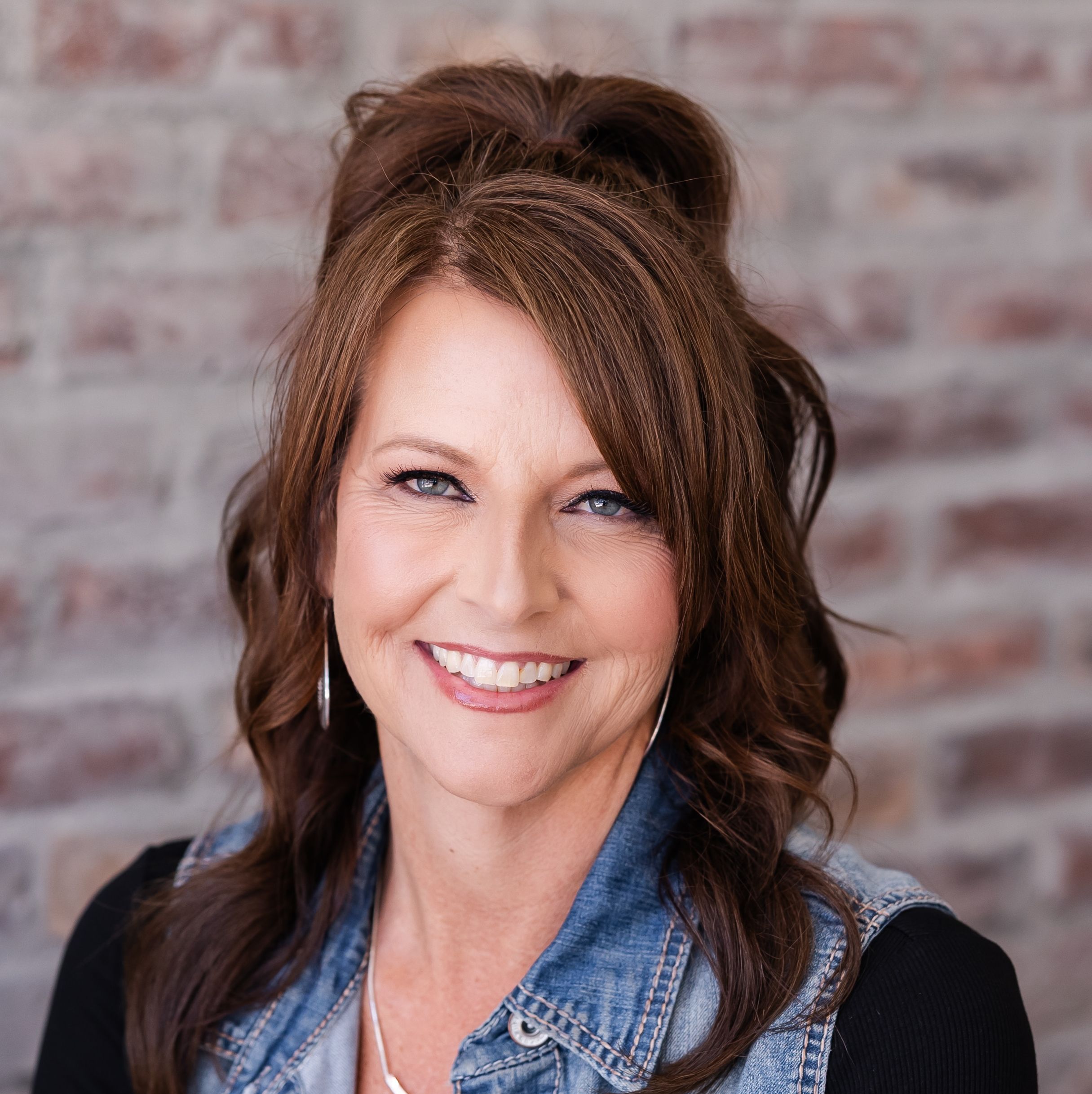 Land Listing Agent Photo