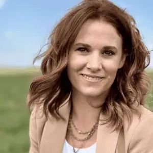 Land Listing Agent Photo