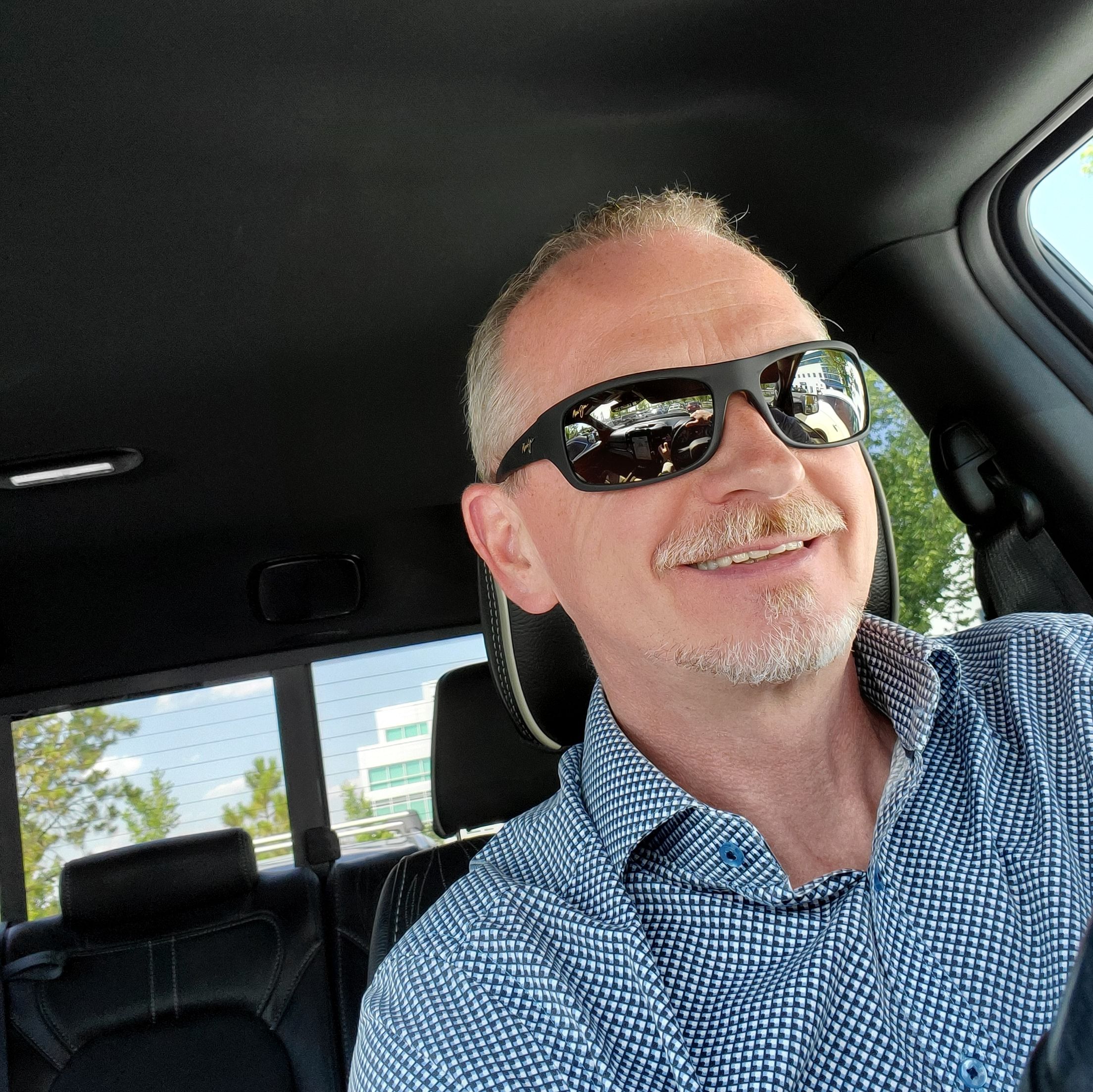 Land Listing Agent Photo