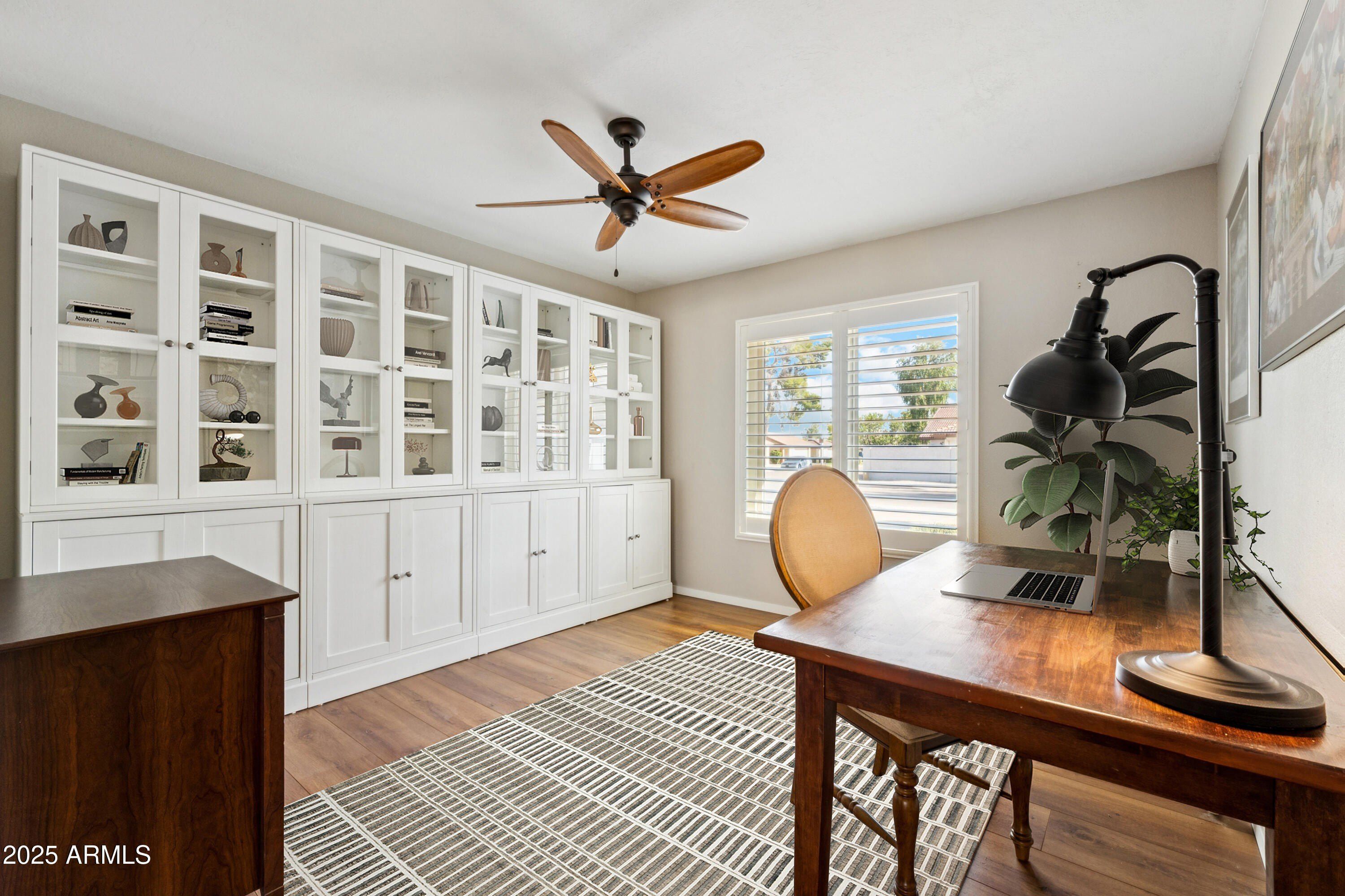 Land Listing Agent Photo