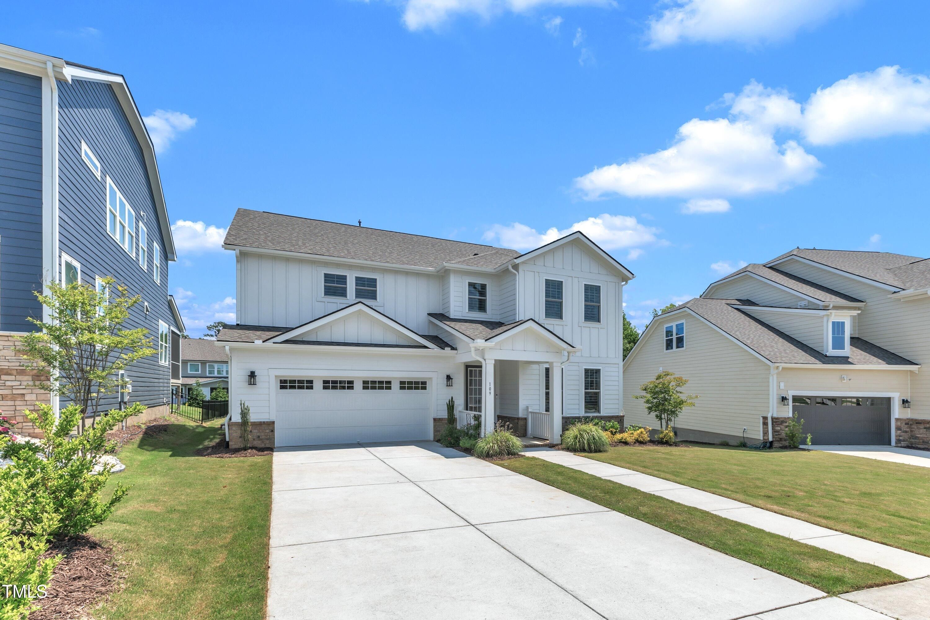 Land Listing Agent Photo