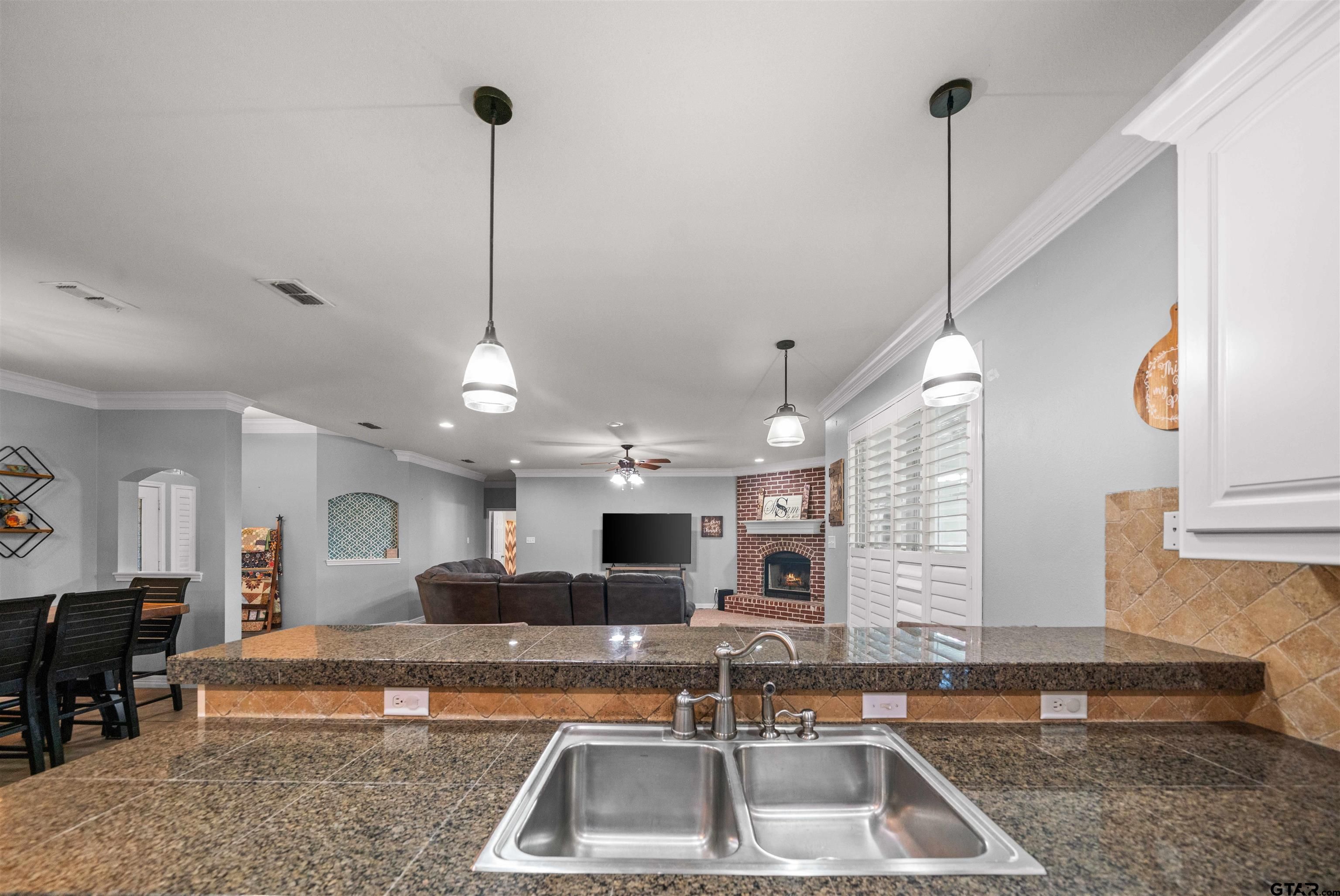 Land Listing Agent Photo