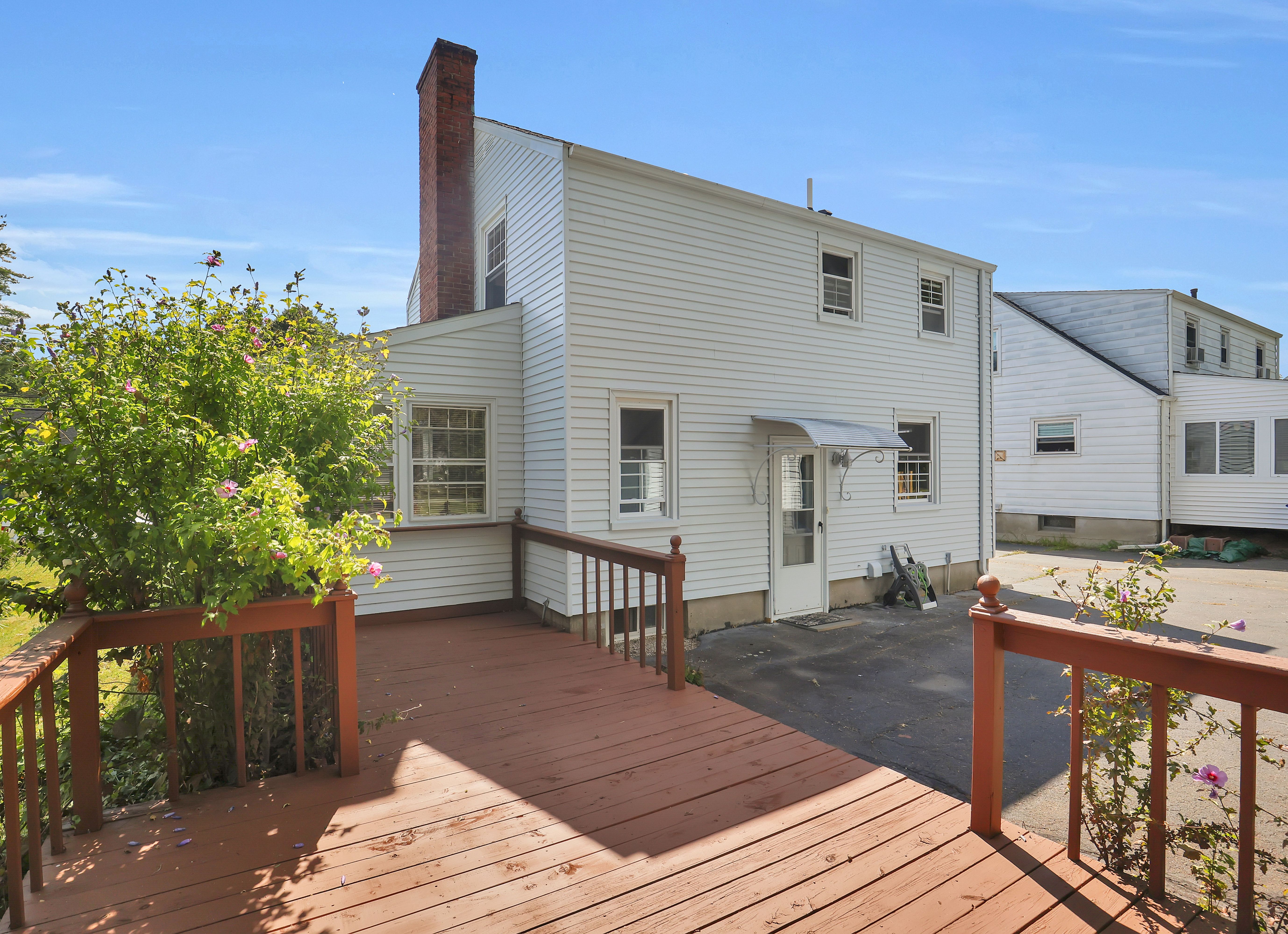 Land Listing Agent Photo