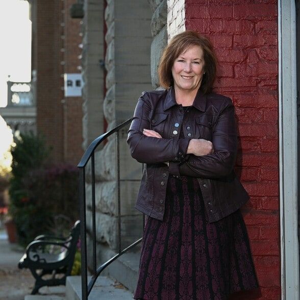 Land Listing Agent Photo