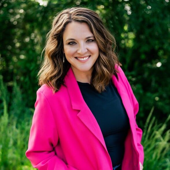 Land Listing Agent Photo