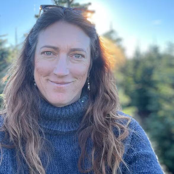 Land Listing Agent Photo