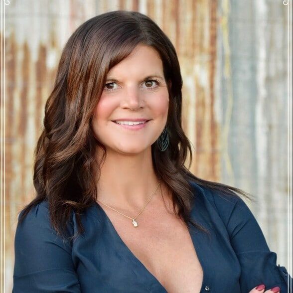 Land Listing Agent Photo