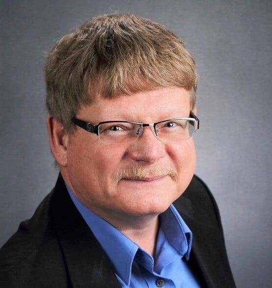 Land Listing Agent Photo