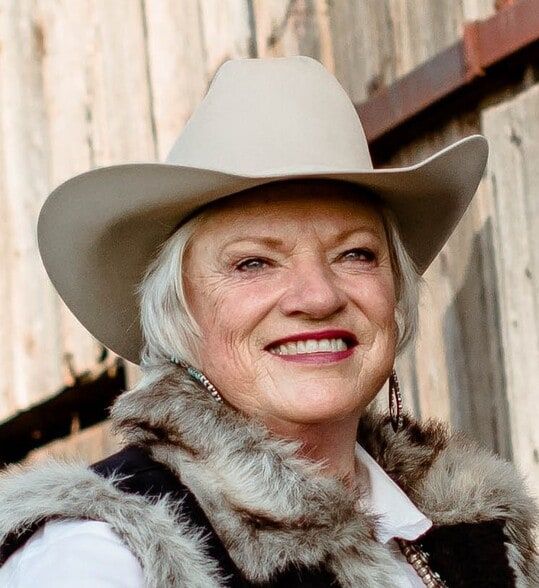 Land Listing Agent Photo