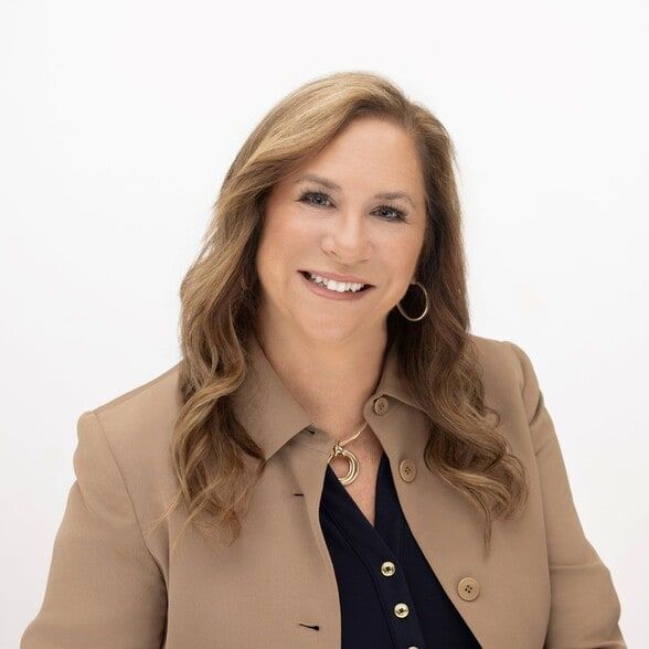 Land Listing Agent Photo