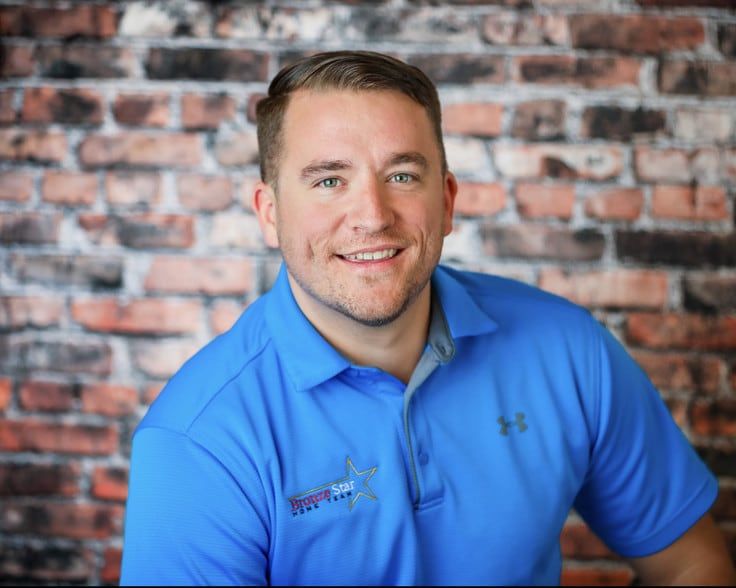 Land Listing Agent Photo