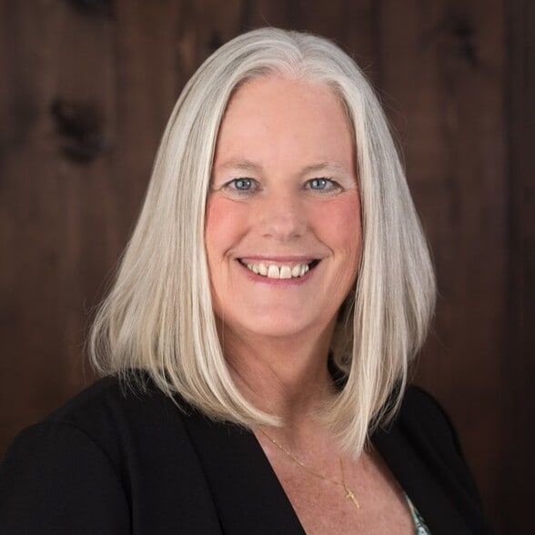 Land Listing Agent Photo