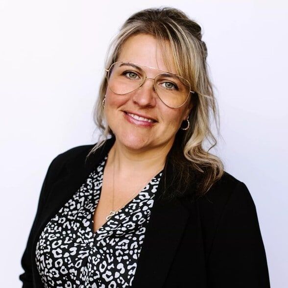 Land Listing Agent Photo