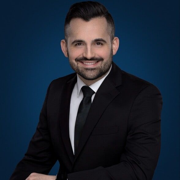 Land Listing Agent Photo