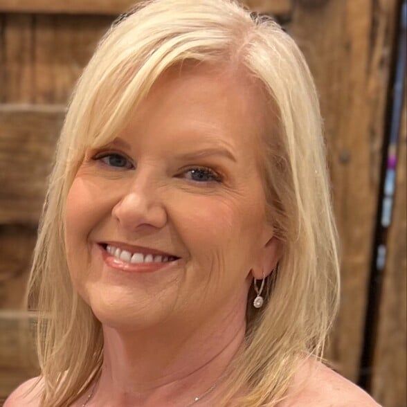 Land Listing Agent Photo