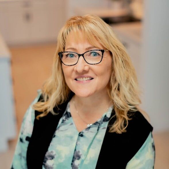 Land Listing Agent Photo