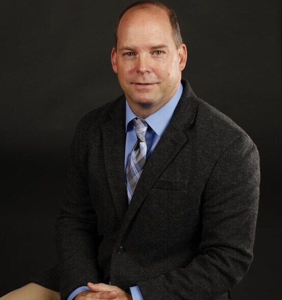 Land Listing Agent Photo