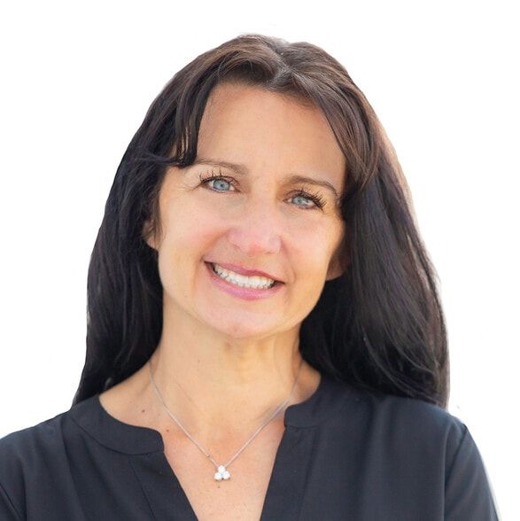 Land Listing Agent Photo