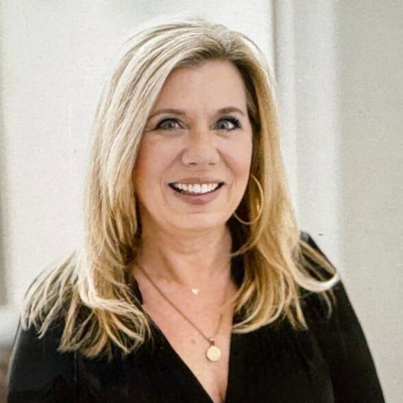 Land Listing Agent Photo