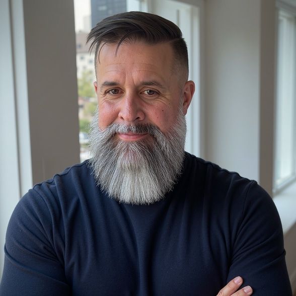 Land Listing Agent Photo