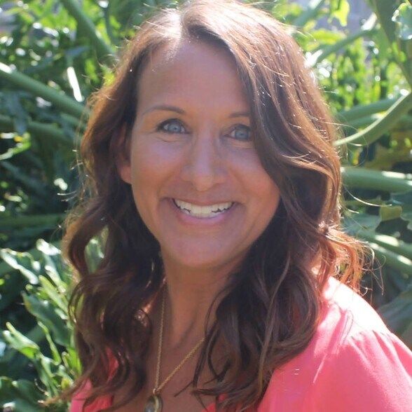 Land Listing Agent Photo