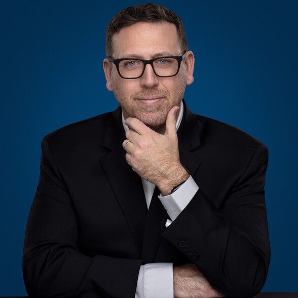 Land Listing Agent Photo