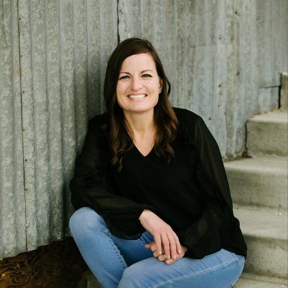 Land Listing Agent Photo