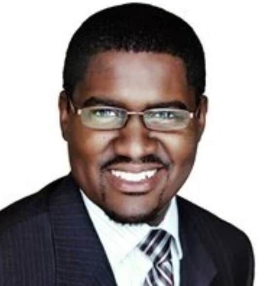 Land Listing Agent Photo