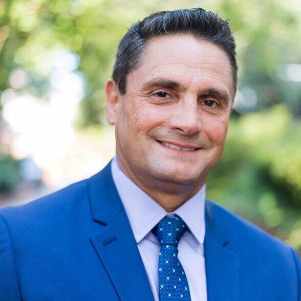 Land Listing Agent Photo