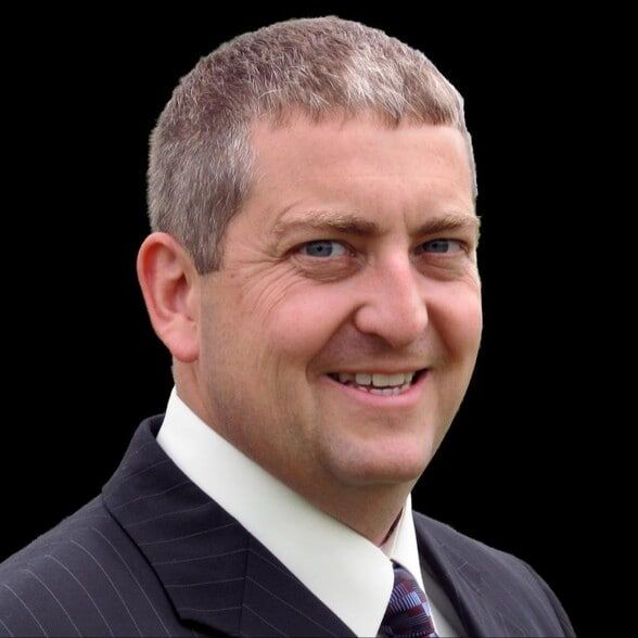 Land Listing Agent Photo