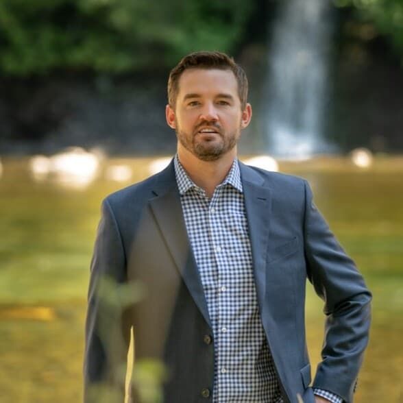 Land Listing Agent Photo