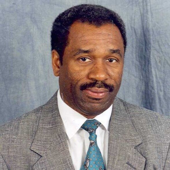 Land Listing Agent Photo