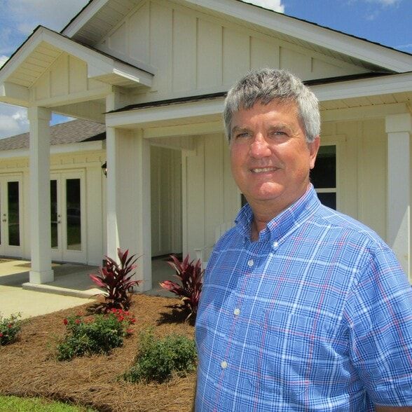 Land Listing Agent Photo