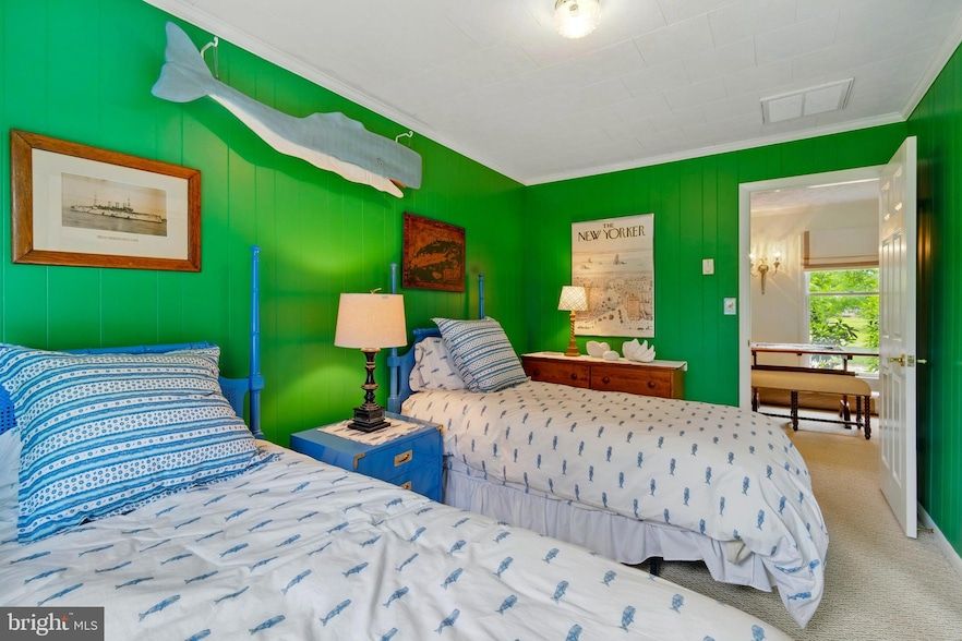 Land Listing Agent Photo