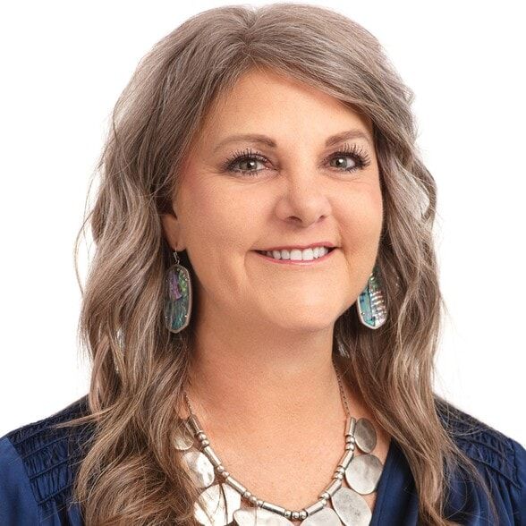 Land Listing Agent Photo