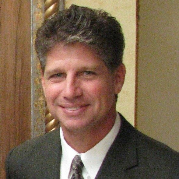 Land Listing Agent Photo