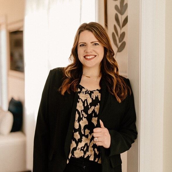 Land Listing Agent Photo