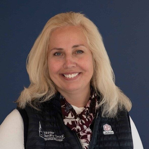 Land Listing Agent Photo