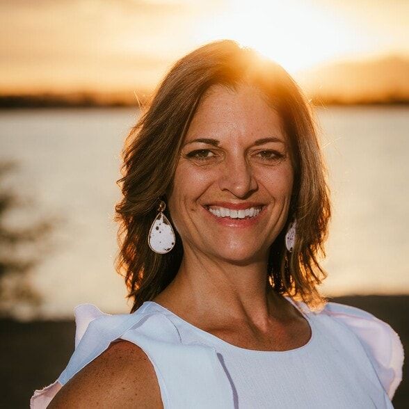 Land Listing Agent Photo