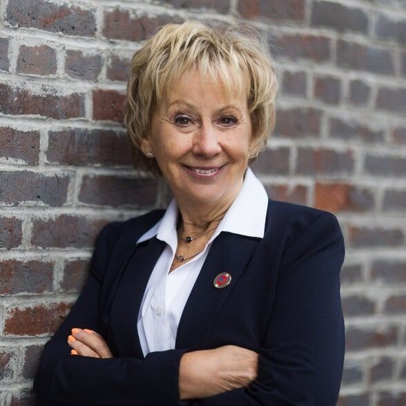 Land Listing Agent Photo