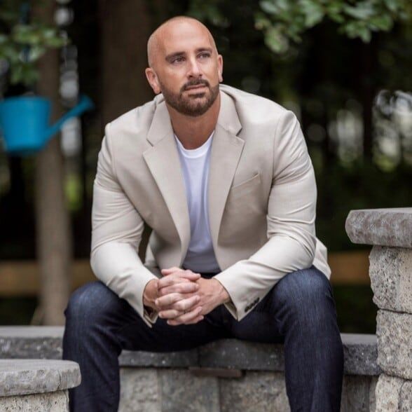 Land Listing Agent Photo