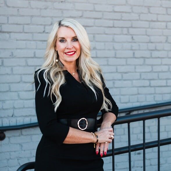 Land Listing Agent Photo