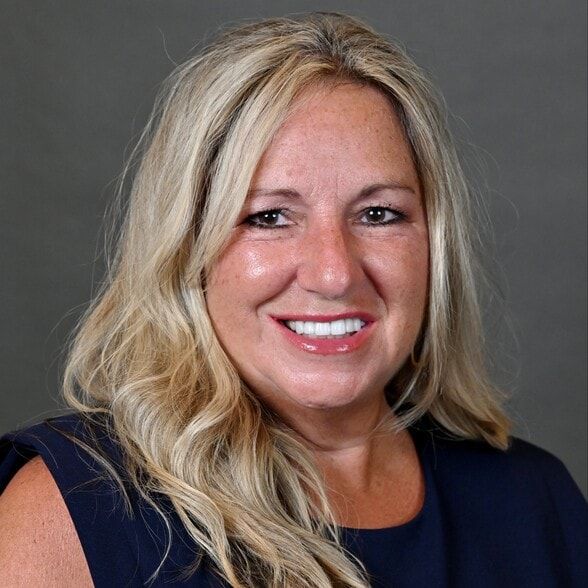 Land Listing Agent Photo