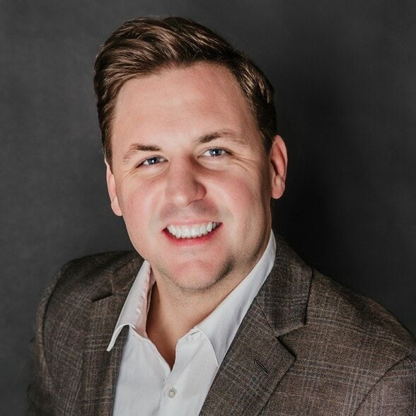 Land Listing Agent Photo