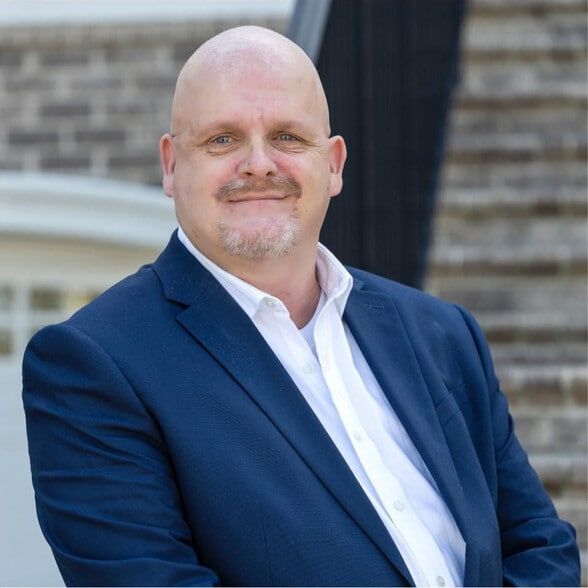 Land Listing Agent Photo