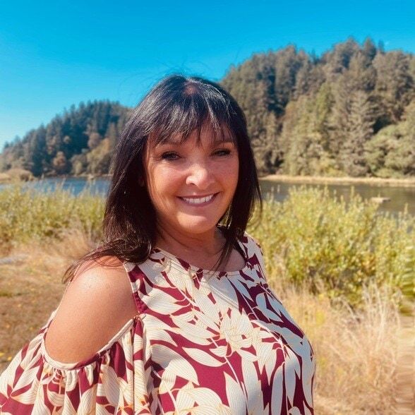 Land Listing Agent Photo