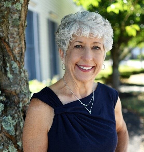 Land Listing Agent Photo