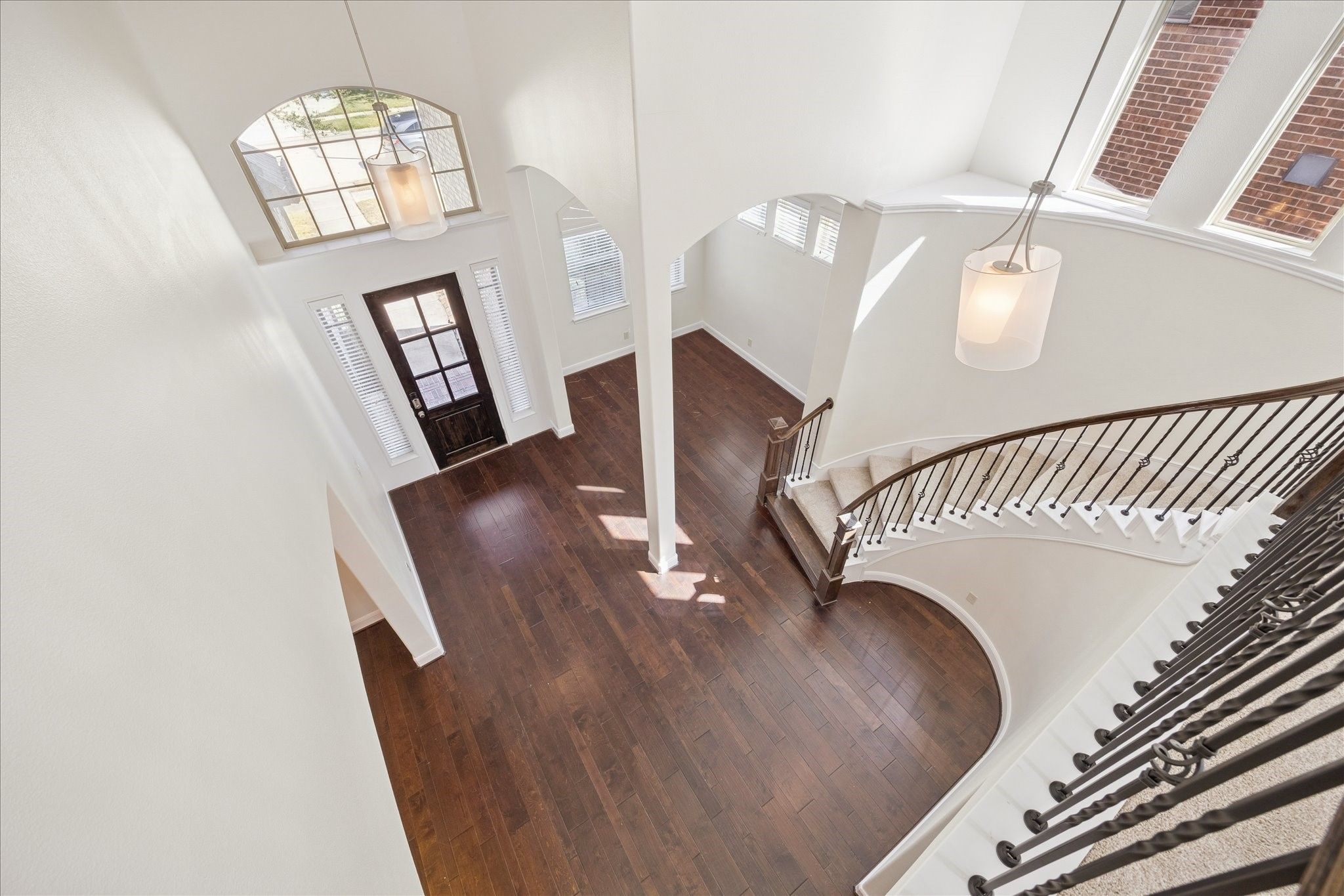 Land Listing Agent Photo