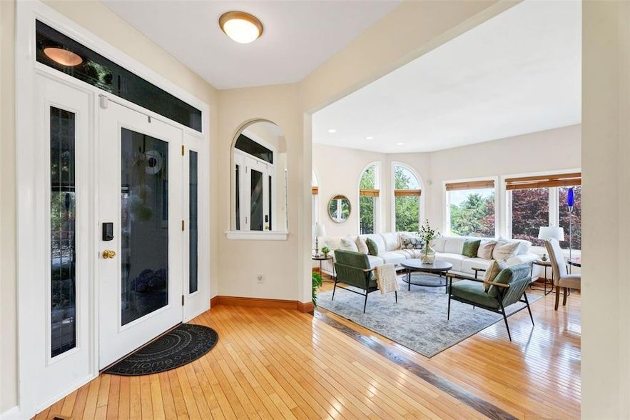 Land Listing Agent Photo